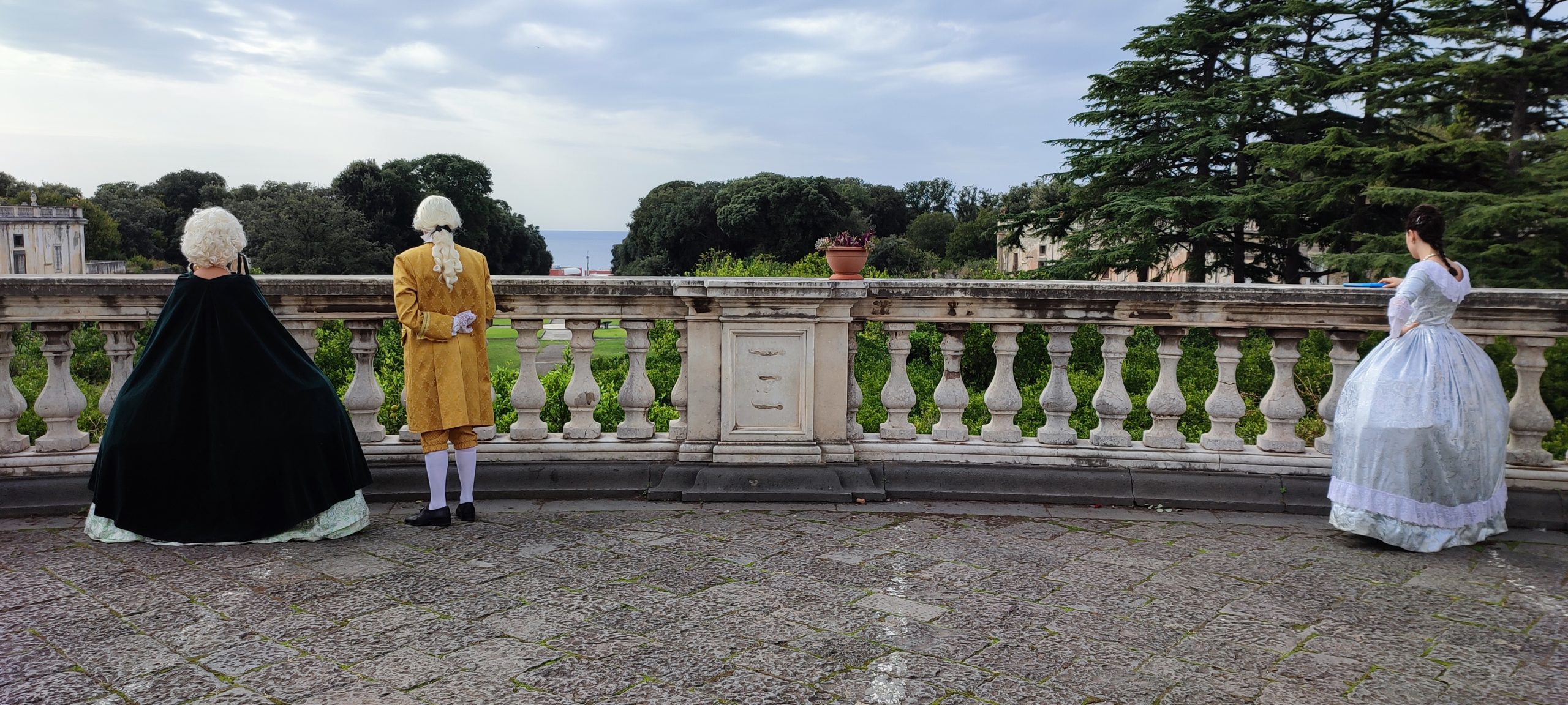 Spettacolo Itinerante Alla Reggia Di Portici Viaggio Nella Storia Del