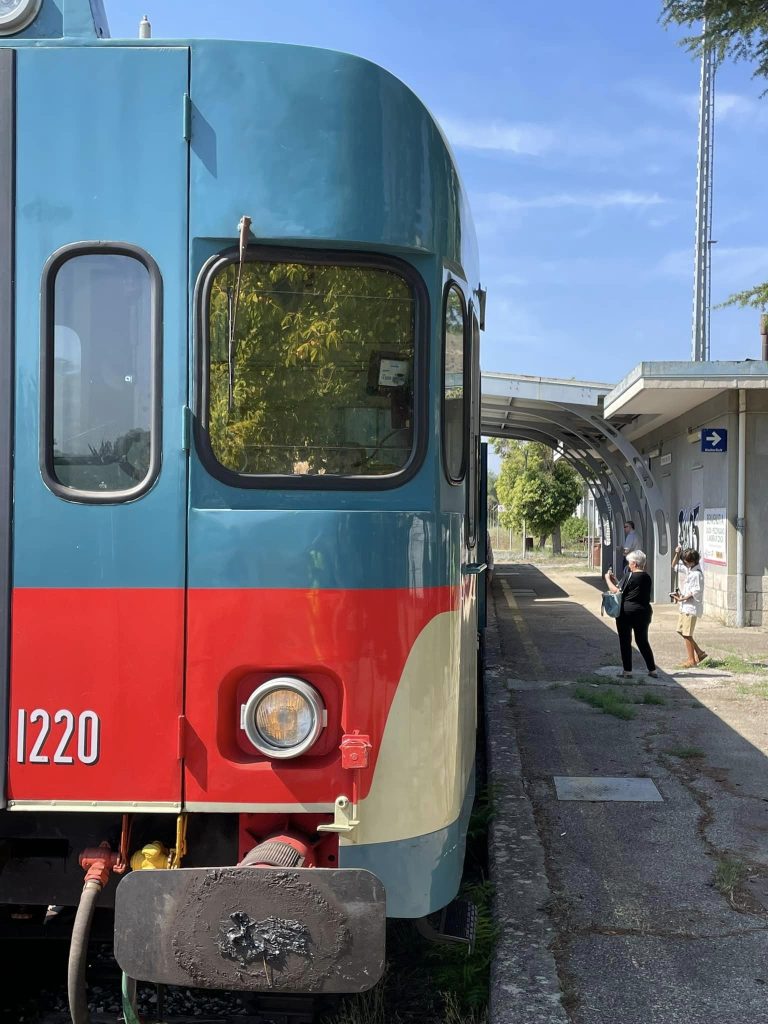 I Viaggi In Treno Storico Dellirpinia Express A Novembre Tra