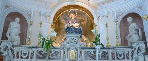 Chiesa di Santa Maria del Parto. Miracolo e leggenda a Mergellina