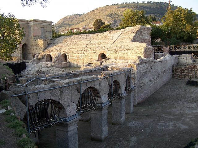 stadio romano di Antonino Pio Pozzuoli 1