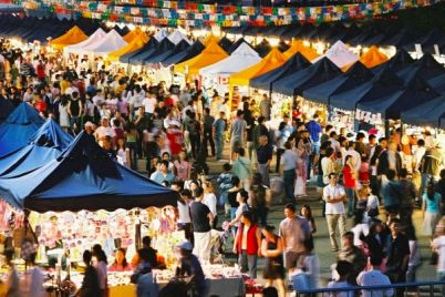 Mercato-Europeo-a-Piazza-Dante-street-Food-Europeo-in-città.jpg