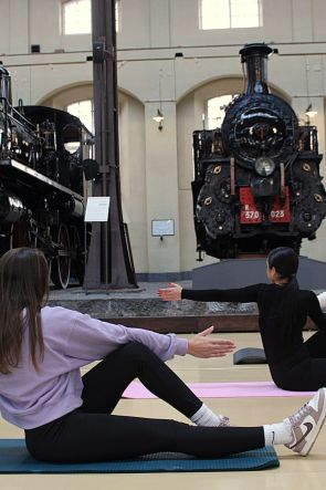 Il Pilates incontra l’Arte: Relax e Cultura al Museo Nazionale Ferroviario di Pietrarsa