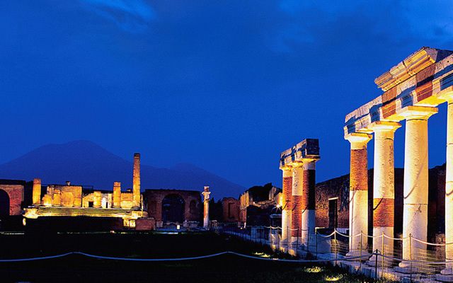 Scavi-di-Pompei-ed-Ercolano-aperti-di-Notte-a-2-euro.jpg