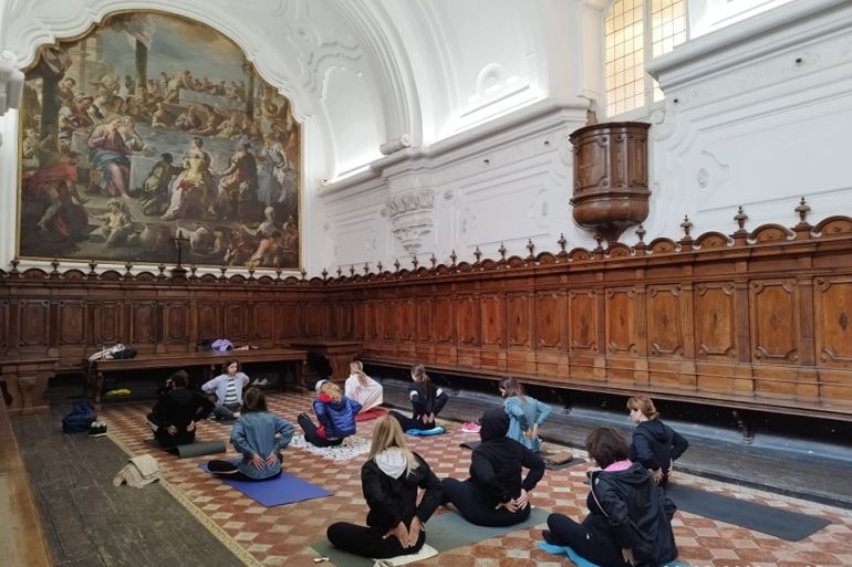 Yoga-in-Certosa-Ph-Facebook-Certosa-e-Museo-Nazionale-di-San-Martino.jpg