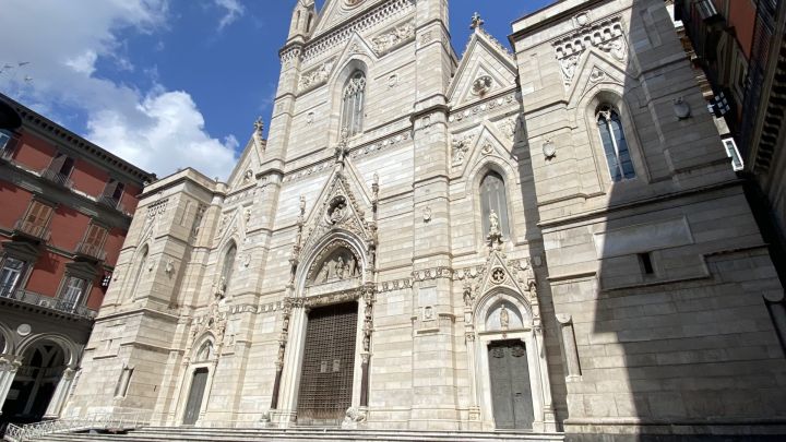 ndv-duomo-di-napoli-esterno-scaled.jpg