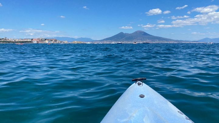 ndv-mare-posillipo-kayak-vesuvio.jpeg