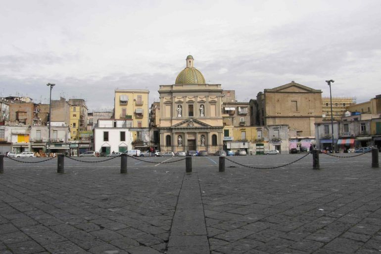 piazza-mercato.jpg